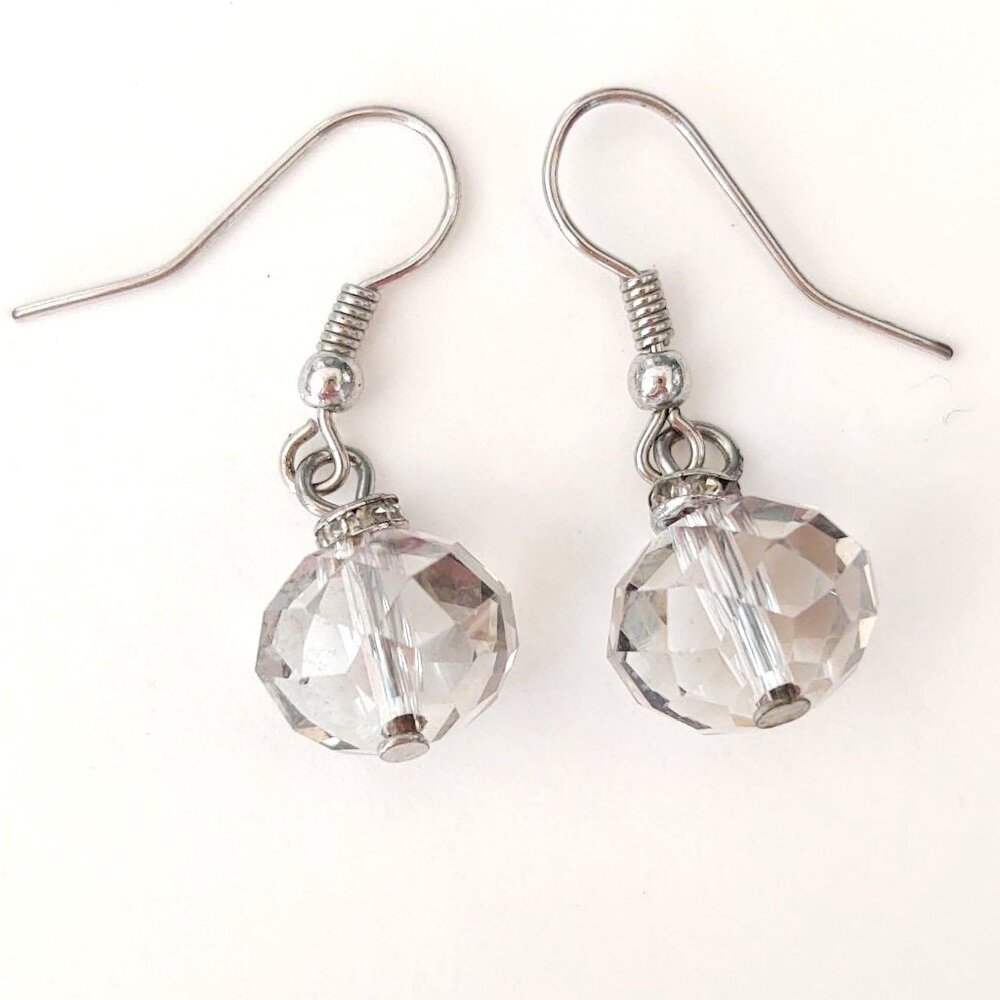 Light gray faceted crystal bead drop earrings